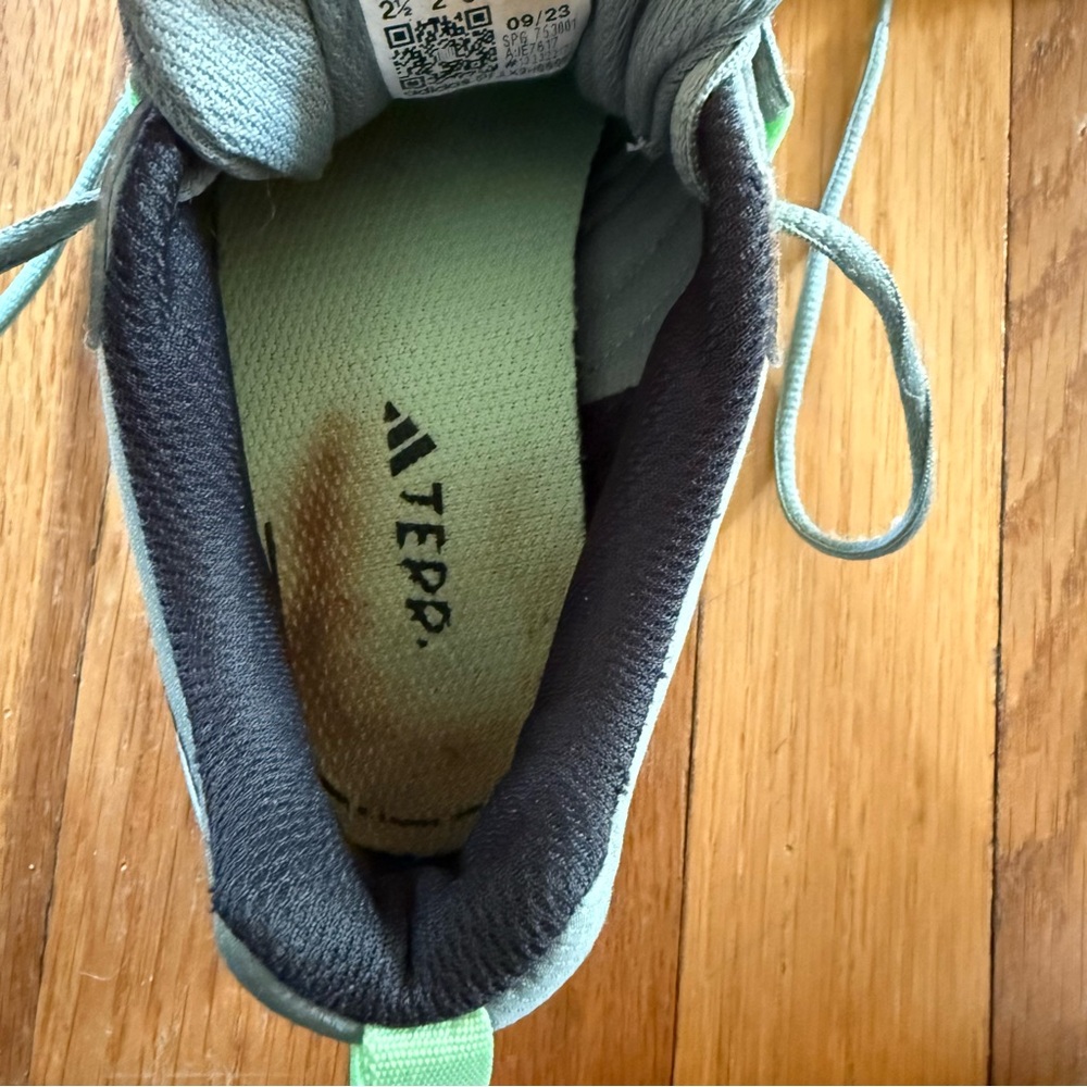 Adidas Kids Hiking Shoe - Picture 8 of 9